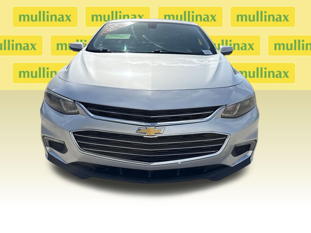 Used 2018 Silver Chevrolet LT image 11