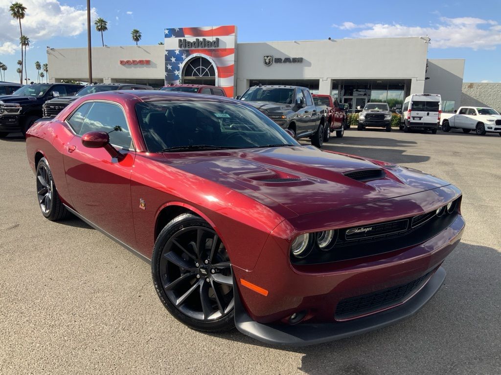 Octane Red Pearlcoat 2019 Dodge Challenger R/T Scat Pack RWD Coupe Rear-Wheel Drive 8-Speed Automatic