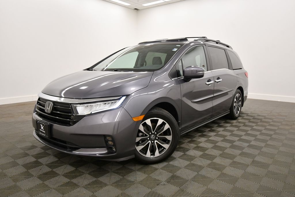 View vehicle photo 2