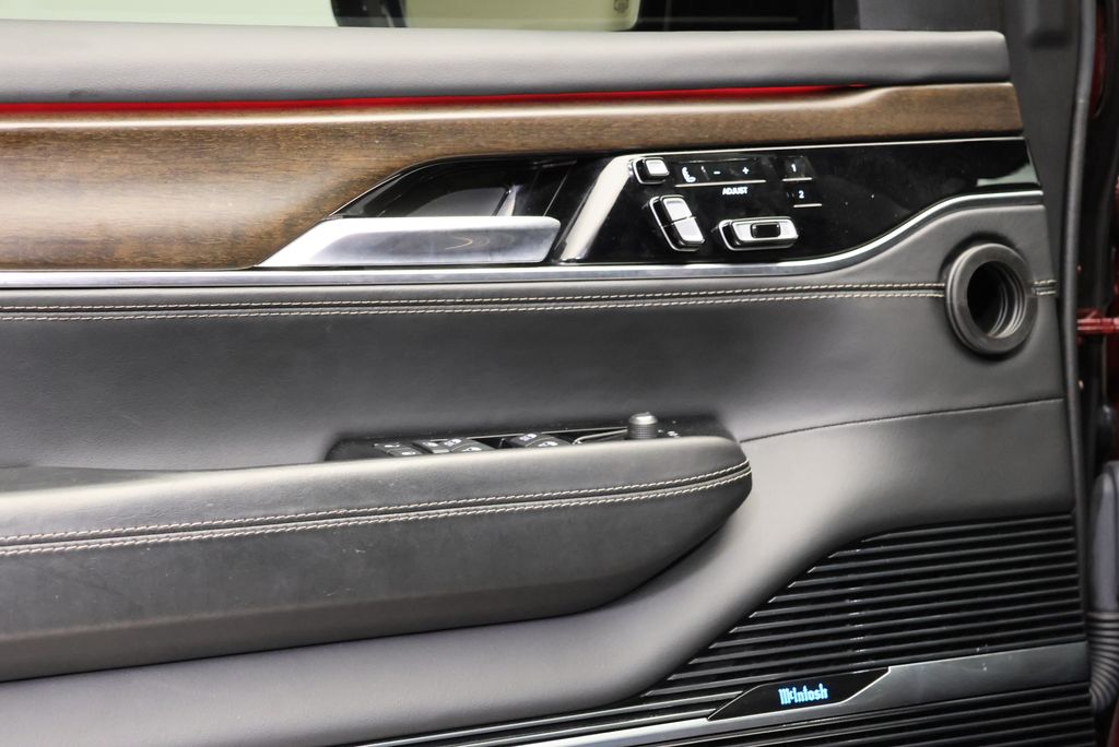Thumbnail: 2022 Jeep Grand Wagoneer - 27