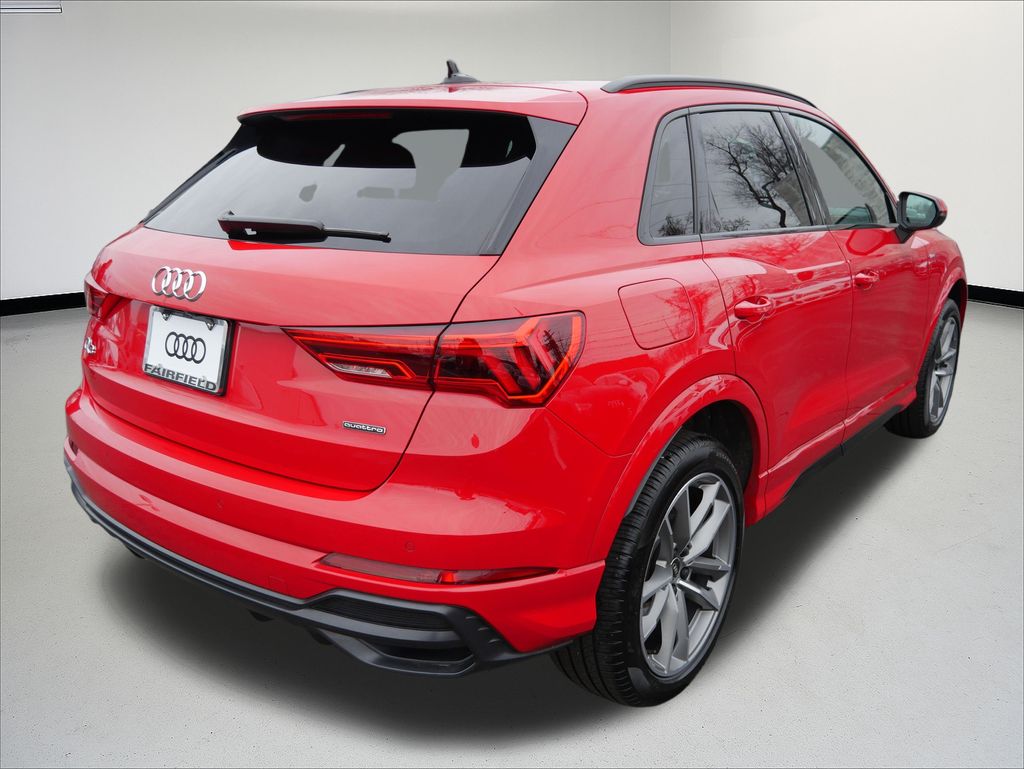 Thumbnail: 2022 Audi Q3 - 5