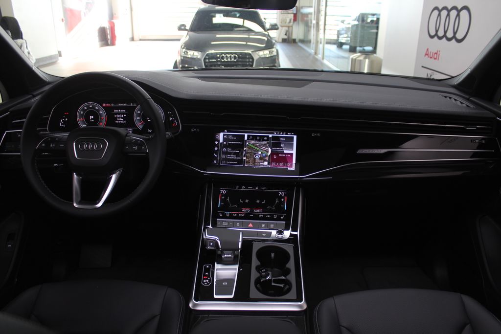 Thumbnail: 2026 Audi Q7 - 11