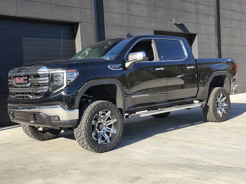 2025 GMC Sierra 1500 SLT Crew Cab 4WD