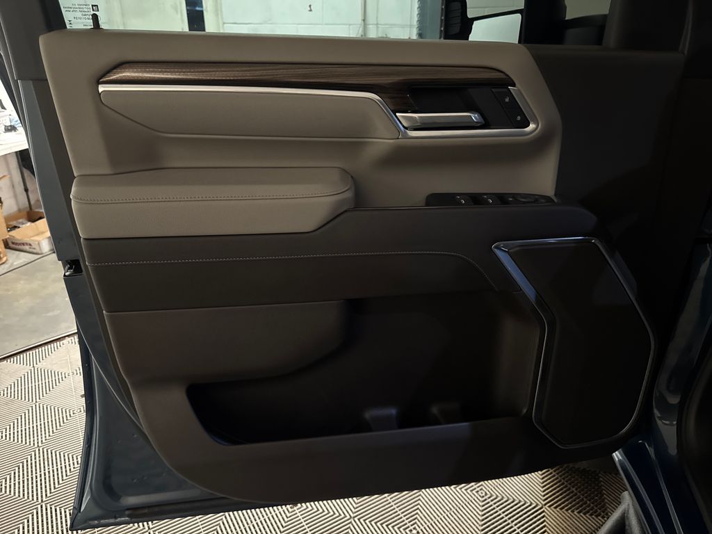 Used 2025 Blue Chevrolet LT image 11