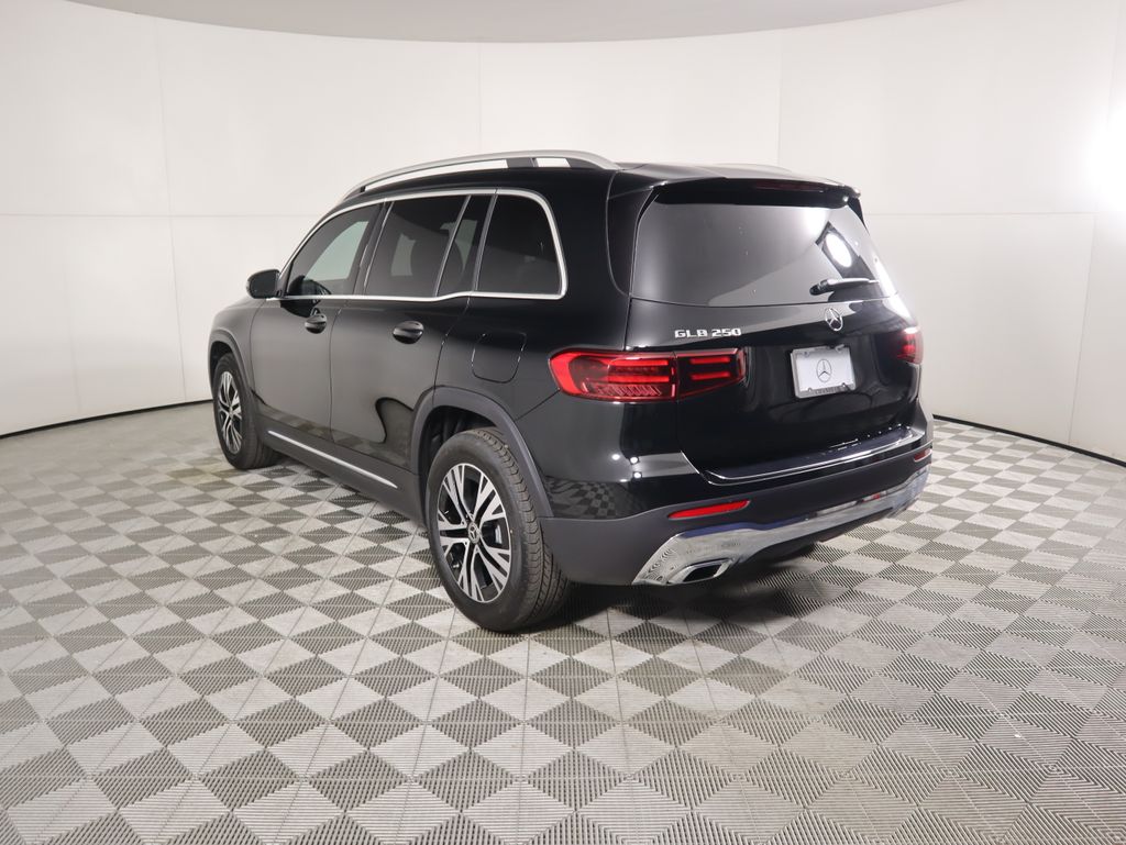 Thumbnail: 2026 Mercedes-Benz GLB - 7