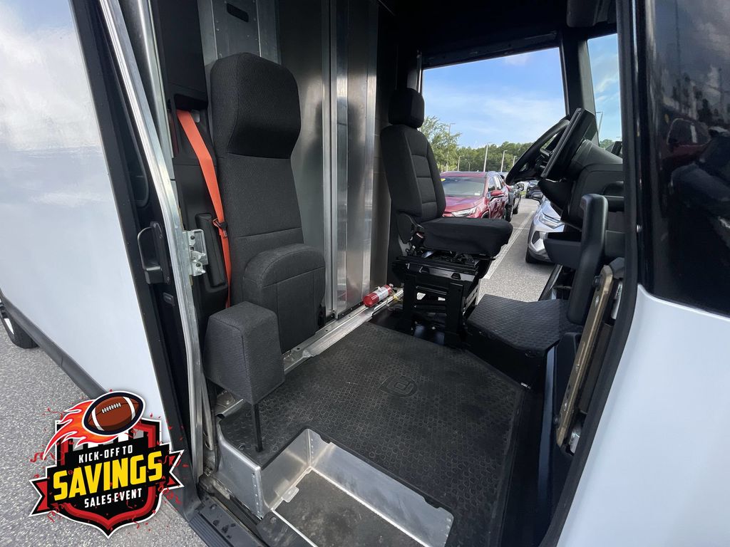 Used 2024 Brightdrop Zevo 600 Van