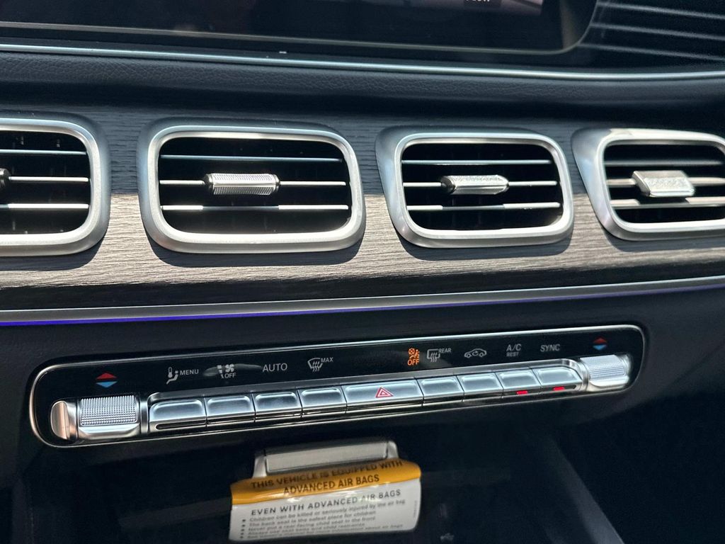 Thumbnail: 2026 Mercedes-Benz GLE - 12