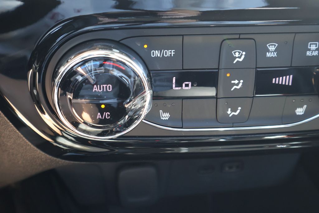 Thumbnail: 2026 Chevrolet Trax - 29