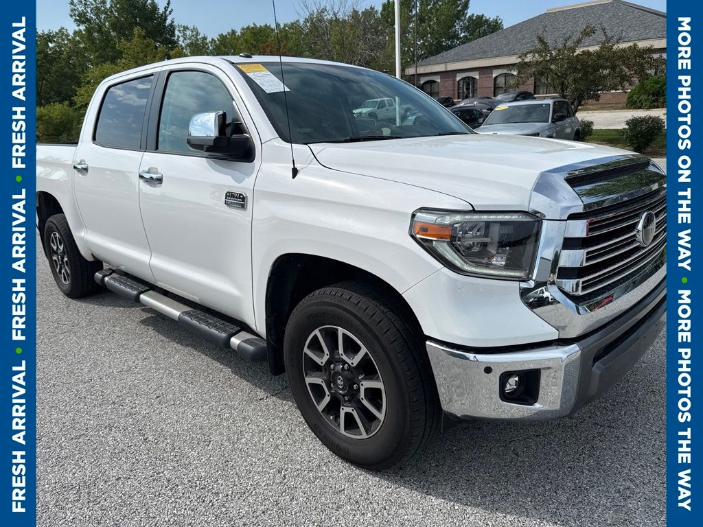 Super White 2018 Toyota Tundra Pickup Truck Four-Wheel Drive 6-Speed Automatic Overdrive