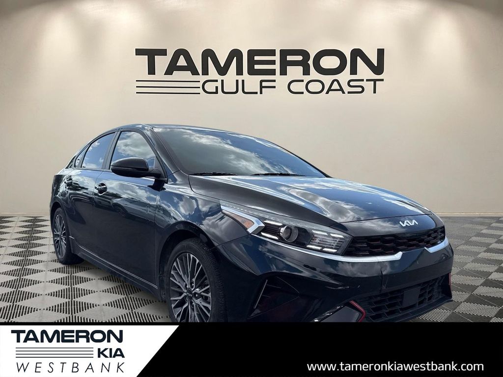 Aurora Black Pearl 2024 Kia Forte Sedan Front-Wheel Drive Continuously Variable Transmission