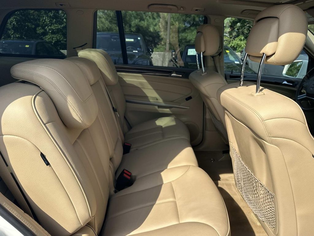 Thumbnail: 2012 Mercedes-Benz GL-Class - 12
