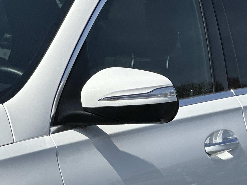 Thumbnail: 2025 Mercedes-Benz GLE - 2