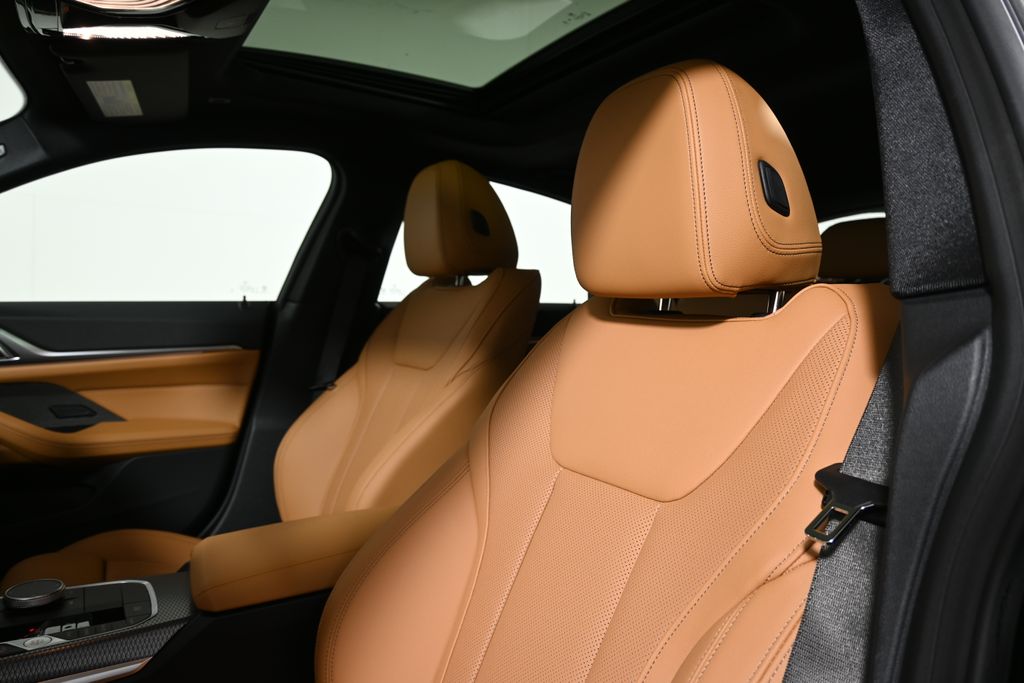 Thumbnail: 2026 BMW 4 Series - 16