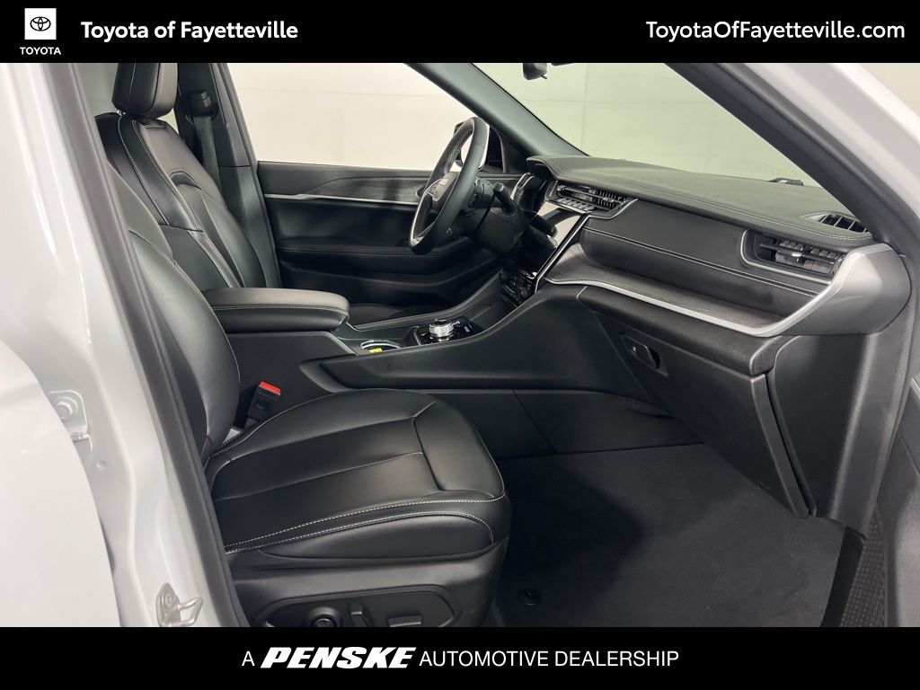 Thumbnail: 2024 Jeep Grand Cherokee L - 6