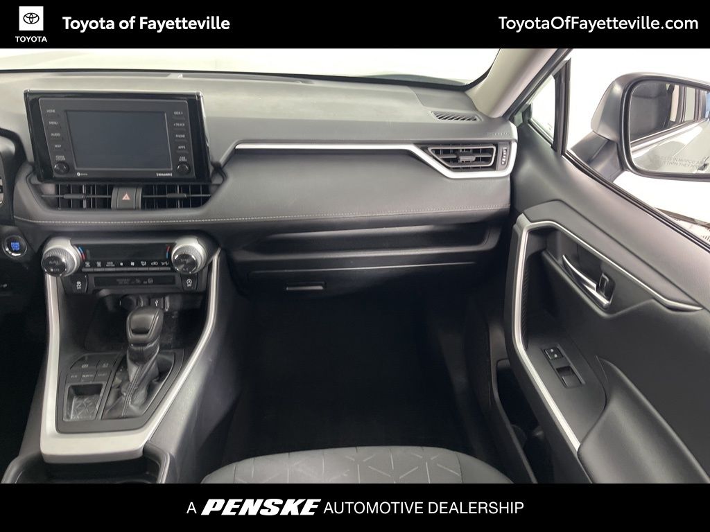 Thumbnail: 2021 Toyota RAV4 - 17