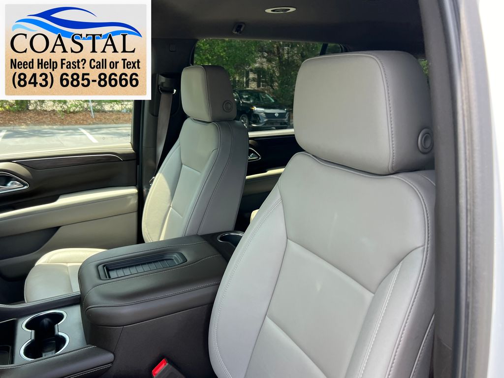 2023 Chevrolet Suburban LT White at Bob King Buick GMC