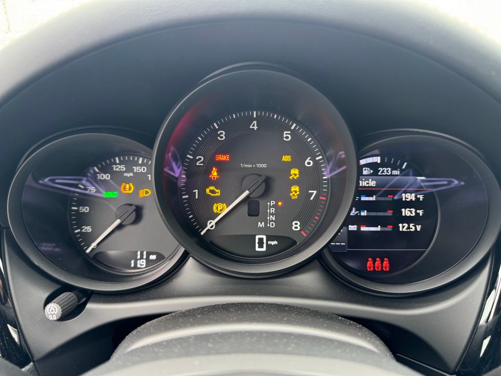 Thumbnail: 2025 Porsche Macan - 7