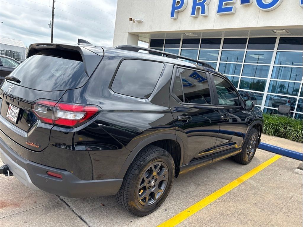 2025 Honda Pilot TrailSport  at Community Honda