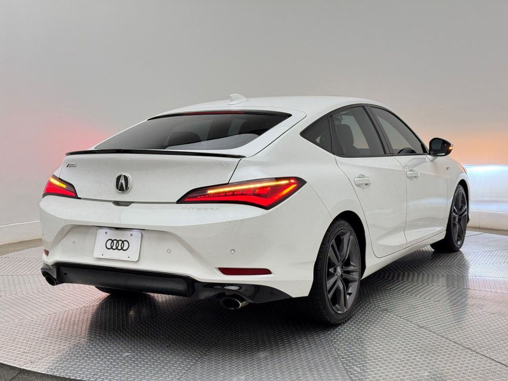 Thumbnail: 2023 Acura Integra - 11