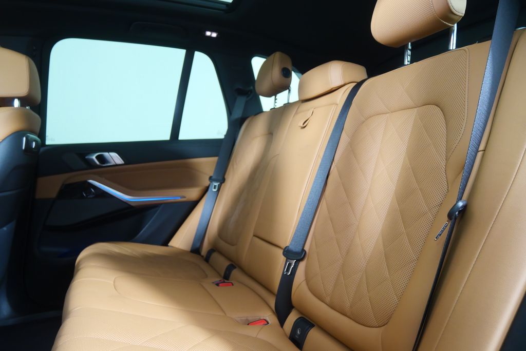 Thumbnail: 2026 BMW X5 - 15