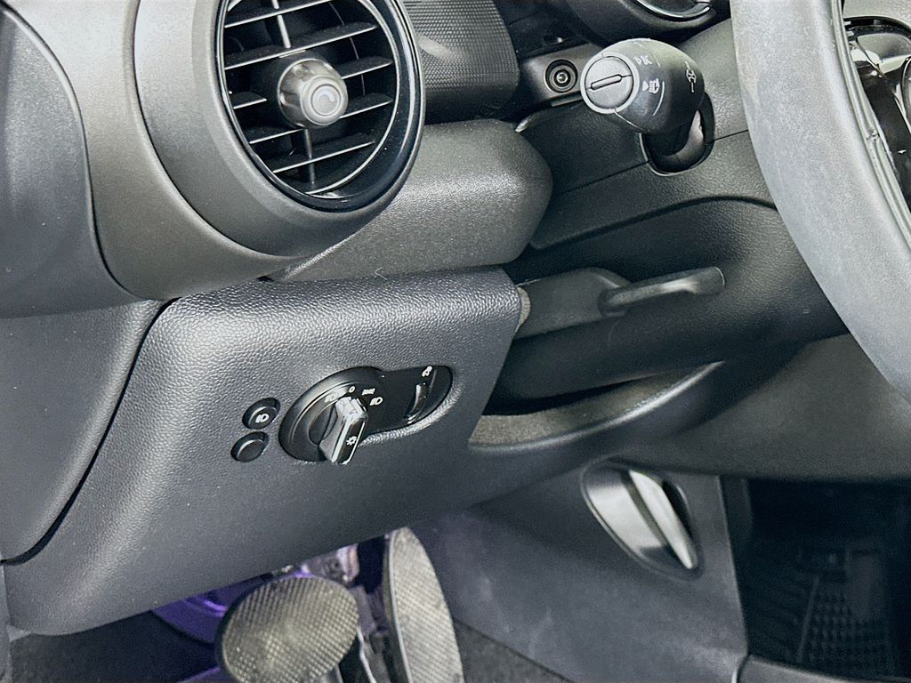 Thumbnail: 2020 MINI Cooper - 10