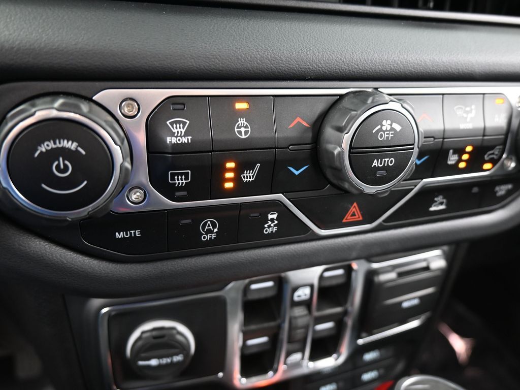 Used 2024 Black Clearcoat Jeep Sport image 22