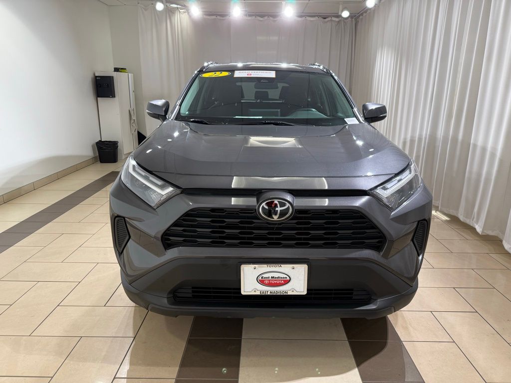 2022 Toyota RAV4 XLE 8