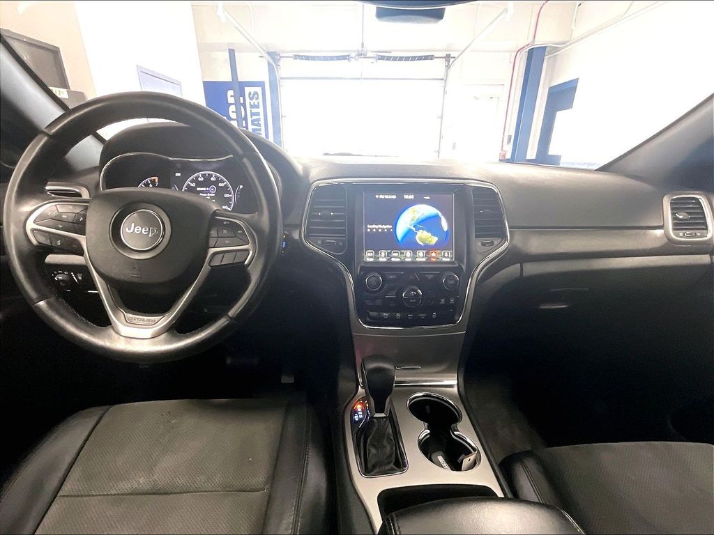 2018 Jeep Grand Cherokee — photo 21