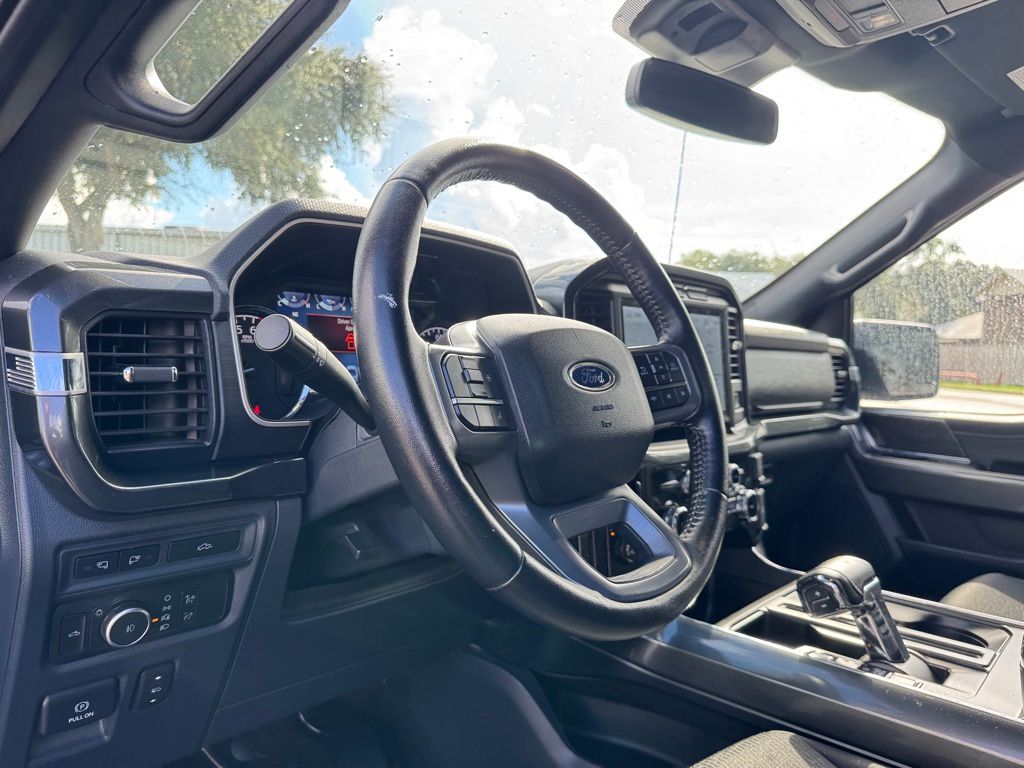 2022 Ford F-150 XLT photo 32