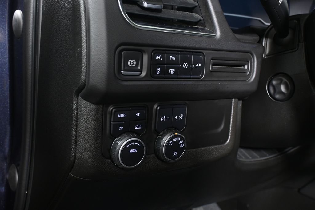 Thumbnail: 2022 Chevrolet Tahoe - 26