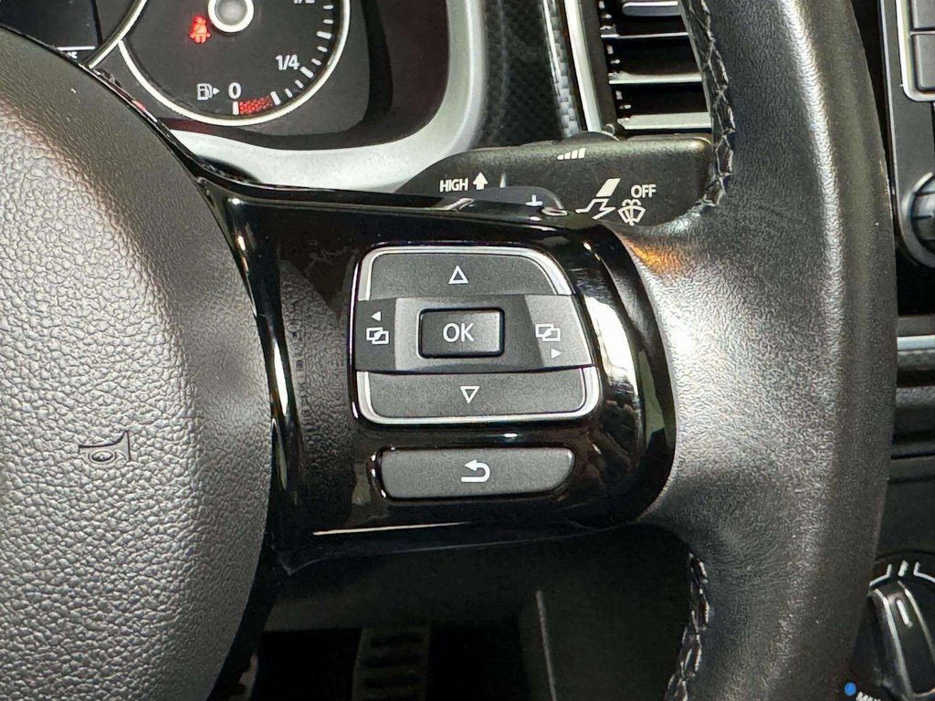 Used 2012 Black Uni Volkswagen 2.0 TSi image 10