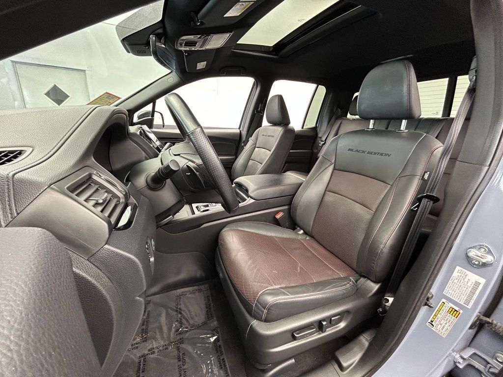Used 2024 Gray Pearl Honda Black Edition image 10