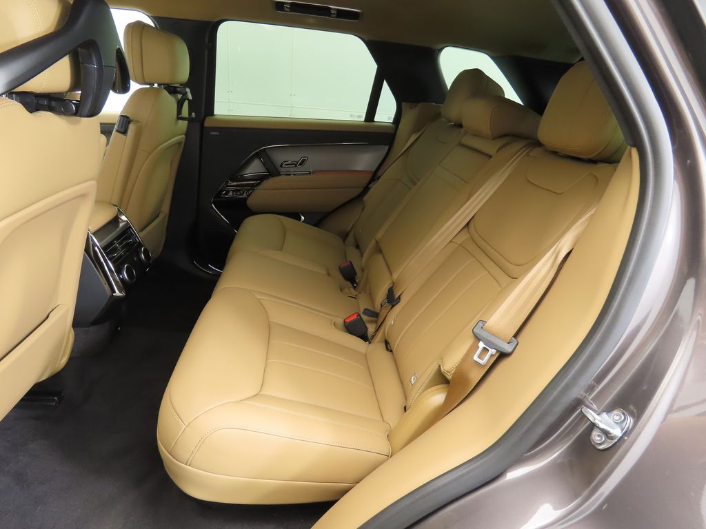 Thumbnail: 2025 Land Rover Range Rover Sport - 21