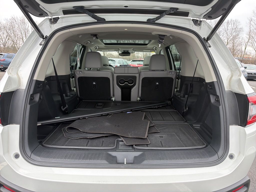 Thumbnail: 2023 Honda Pilot - 22