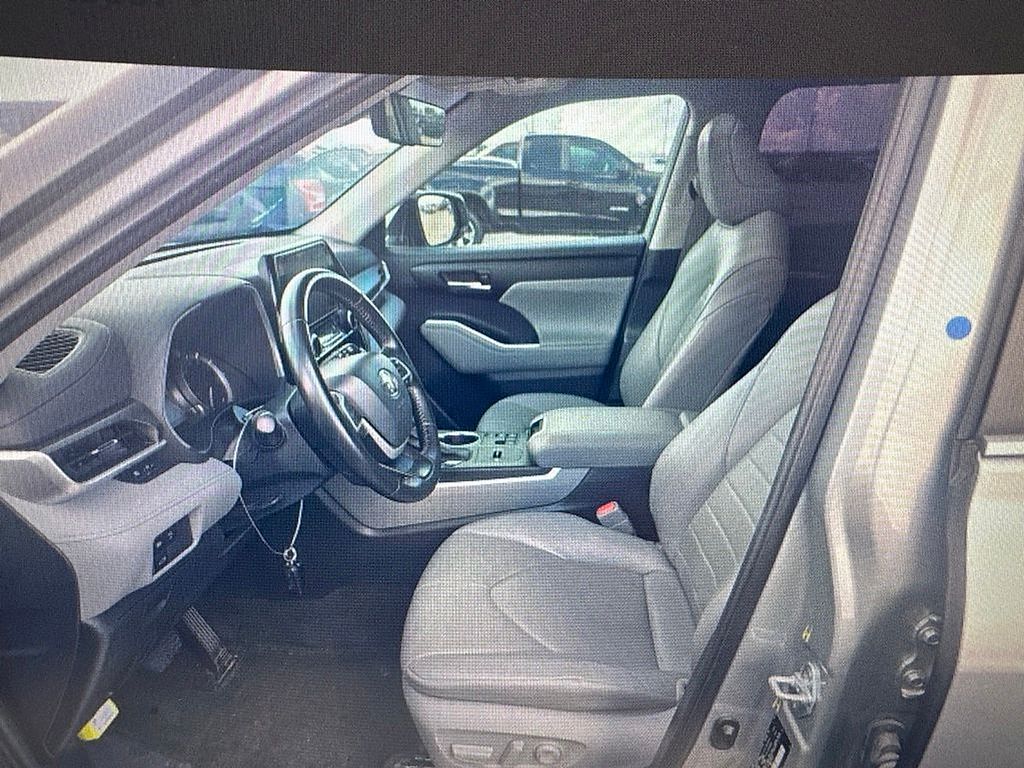 2023 Toyota Highlander XLE - 5