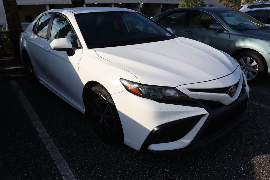 2021 Toyota Camry SE 6