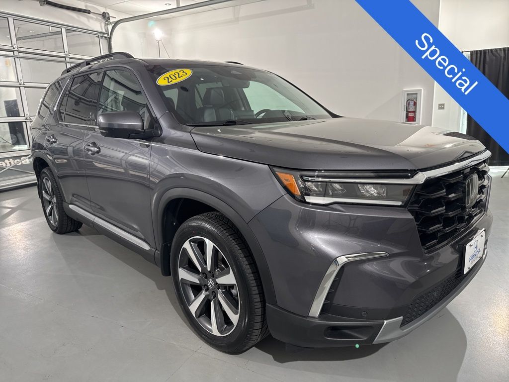 Gray (Modern Steel Metallic) 2023 Honda Pilot Touring AWD SUV / Crossover All-Wheel Drive Automatic