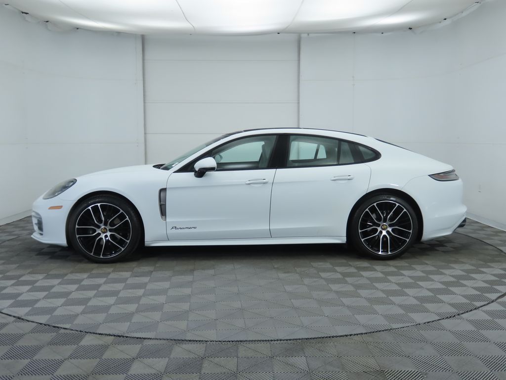 Thumbnail: 2022 Porsche Panamera - 8