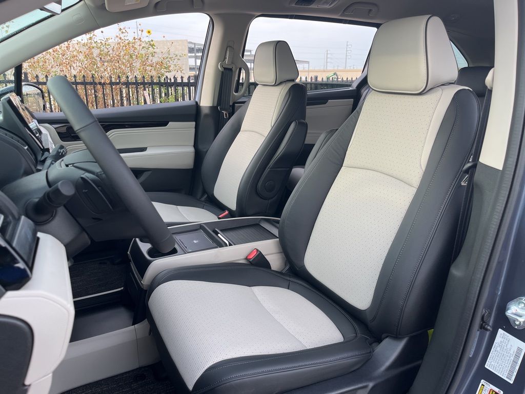 Thumbnail: 2026 Honda Odyssey - 14