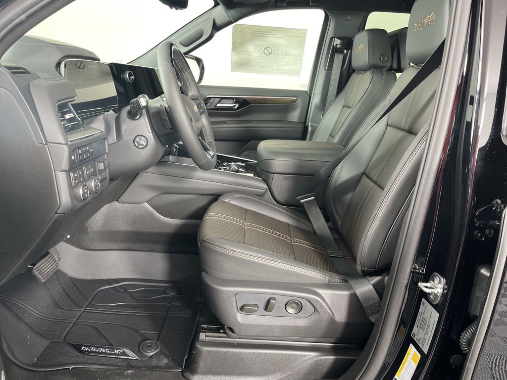 Thumbnail: 2026 Chevrolet Tahoe - 28
