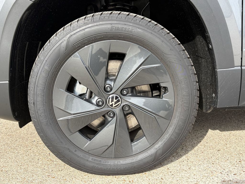 New 2026 Gray Volkswagen 1.5T S image 9