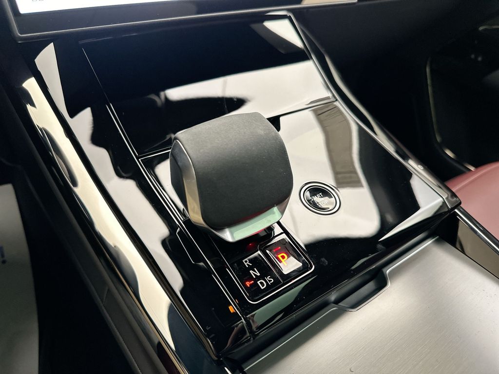 Thumbnail: 2024 Land Rover Range Rover Sport - 9