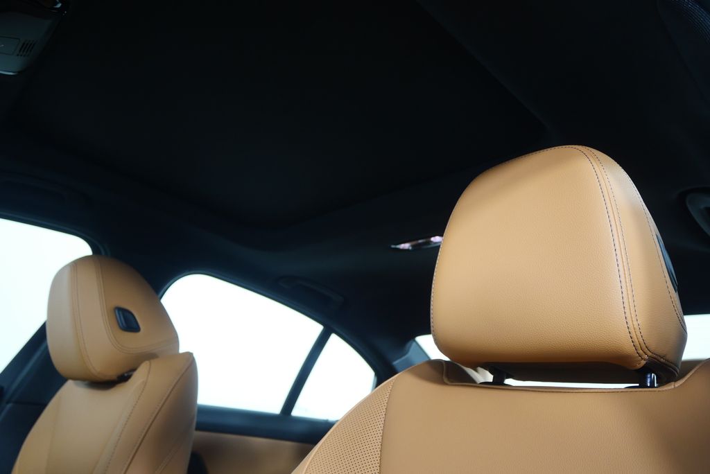 Thumbnail: 2026 BMW 3 Series - 11