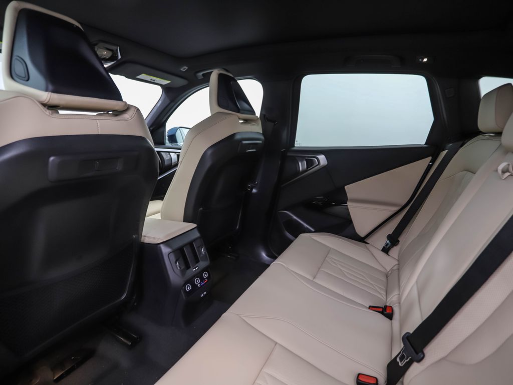 Thumbnail: 2026 BMW X3 - 21