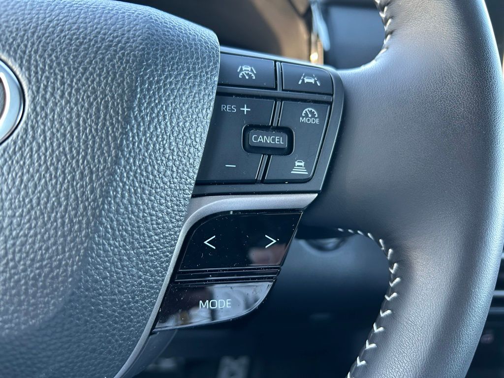 Thumbnail: 2025 Toyota Camry - 19