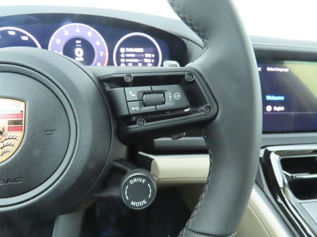 Thumbnail: 2025 Porsche Panamera - 15
