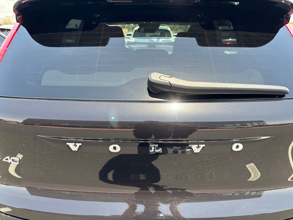 Thumbnail: 2021 Volvo XC40 - 6