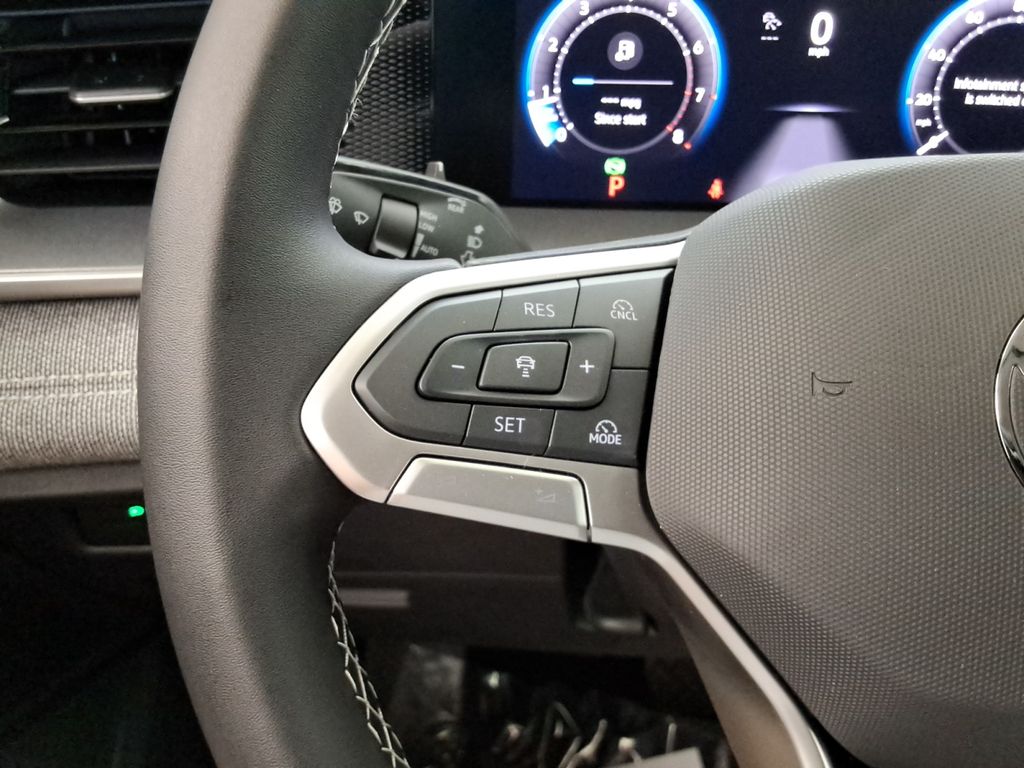 used 2025 Volkswagen Tiguan car, priced at $25,999