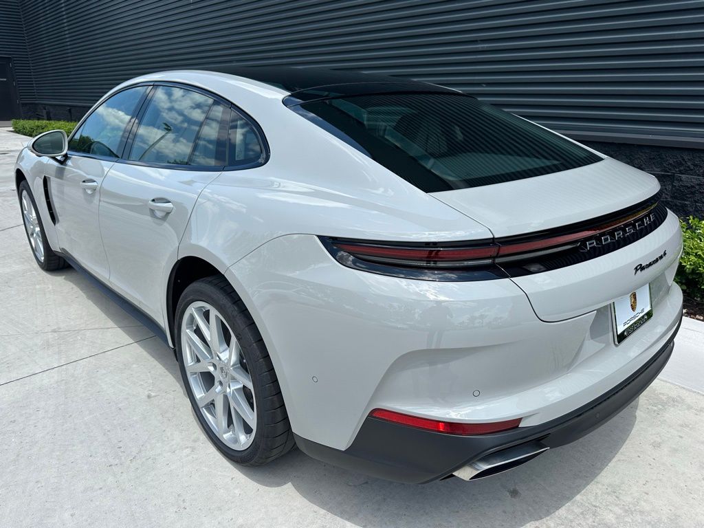 Thumbnail: 2025 Porsche Panamera - 3