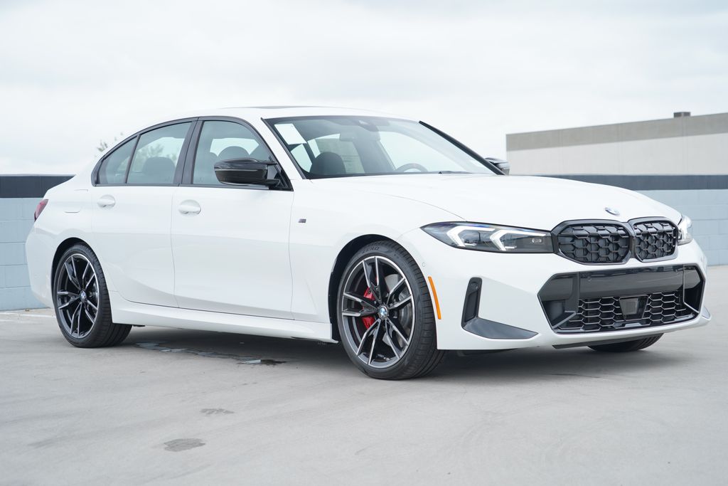 Thumbnail: 2026 BMW 3 Series - 3